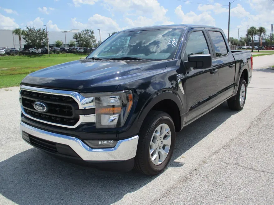 2023 Ford F-150 XLT photo 1