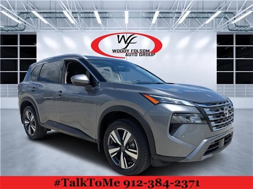 2023 Nissan Rogue Platinum photo 1