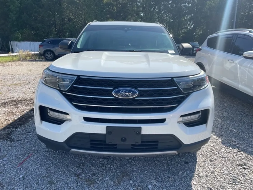 2020 Ford Explorer XLT photo 1
