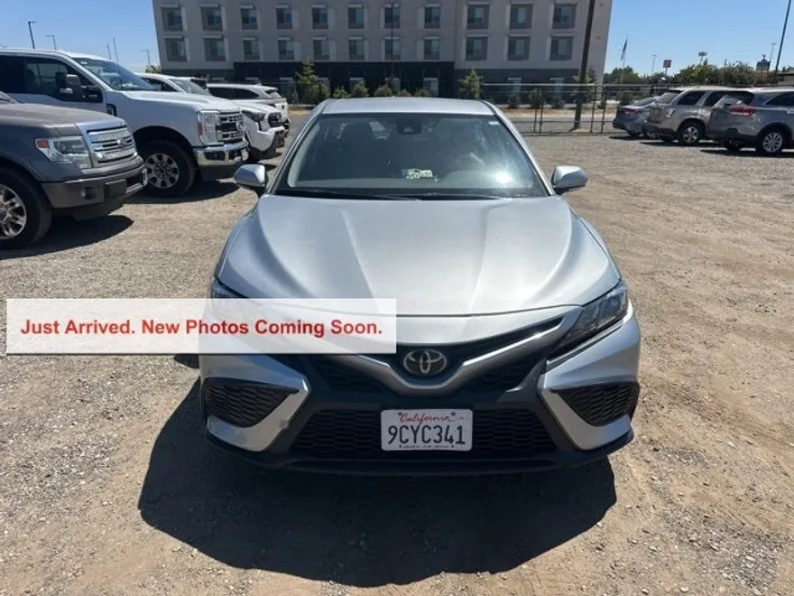 2023 Toyota Camry SE photo 1
