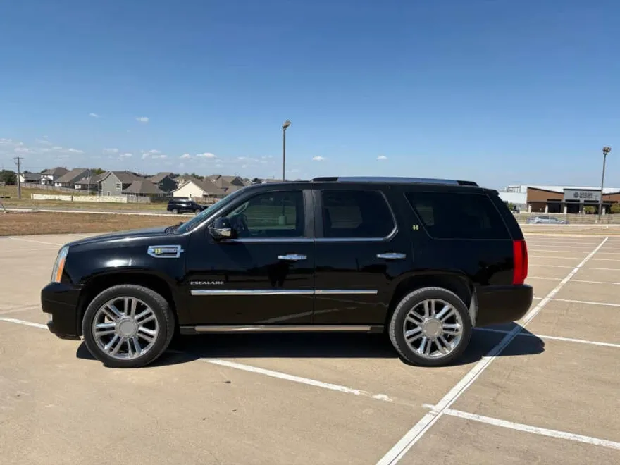 2013 Cadillac Escalade Platinum photo 1