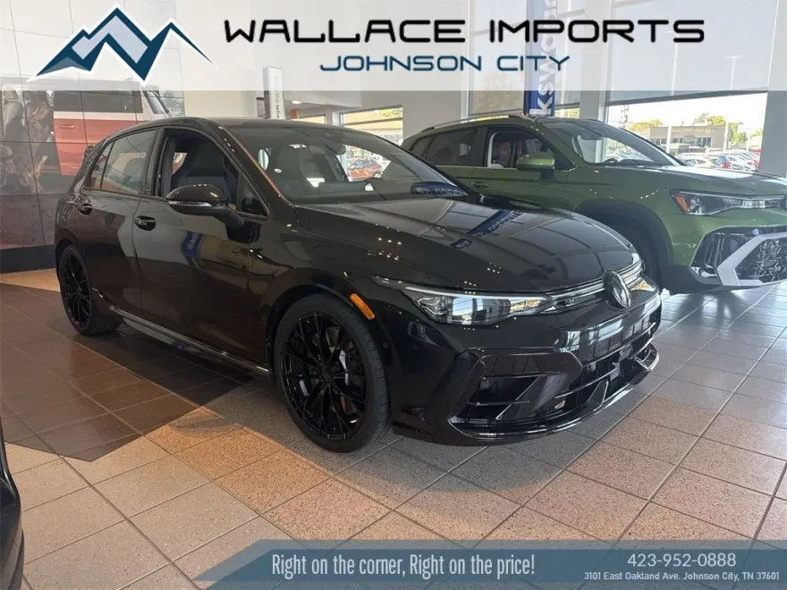 2025 Volkswagen Golf R photo 1