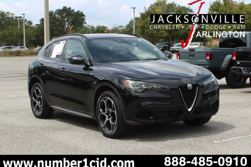 2024 Alfa Romeo Stelvio Ti photo 1