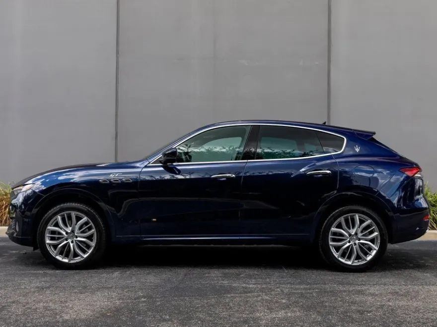 2022 Maserati Levante Base GT photo 1
