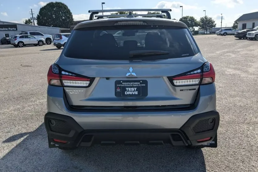 2025 Mitsubishi Outlander Sport ES SE LE photo 1