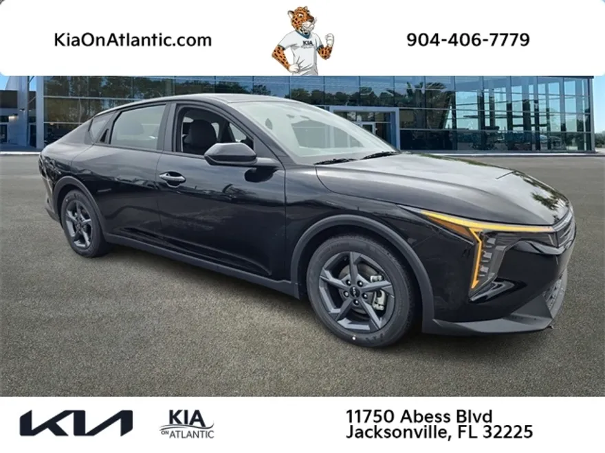 2025 Kia K4 LXS photo 1