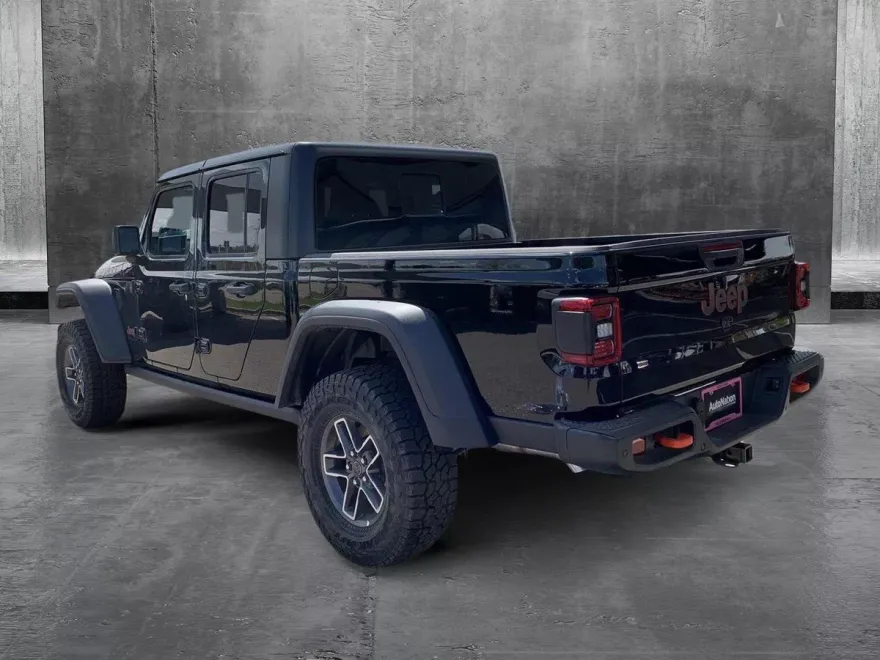 2025 Jeep Gladiator Mojave photo 3