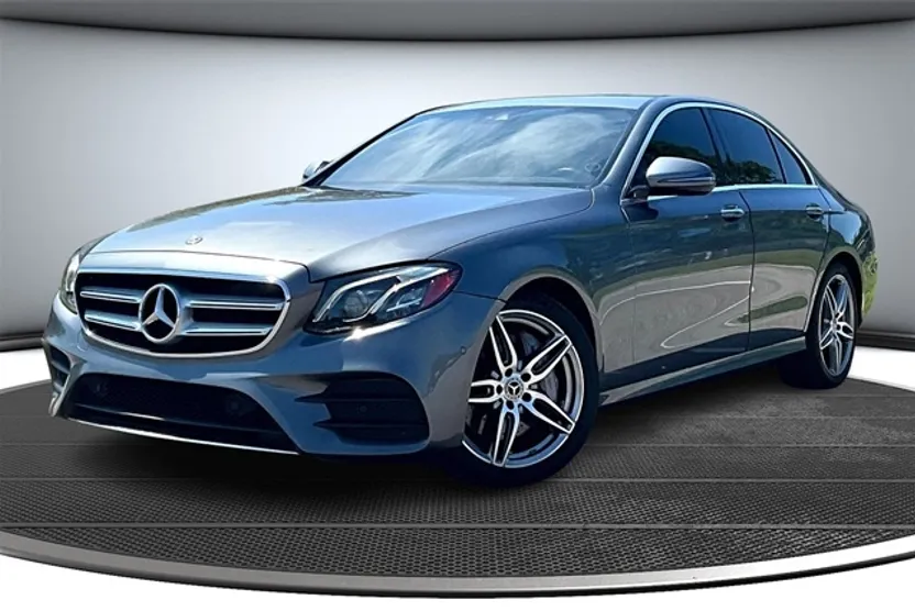 2018 Mercedes Benz E 400 4MATIC photo 1