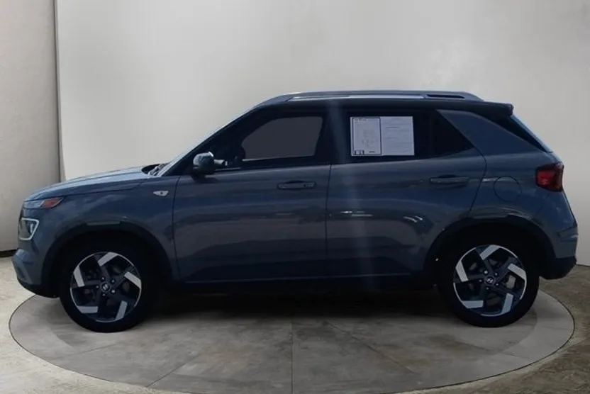 2022 Hyundai Venue SEL Limited photo 1