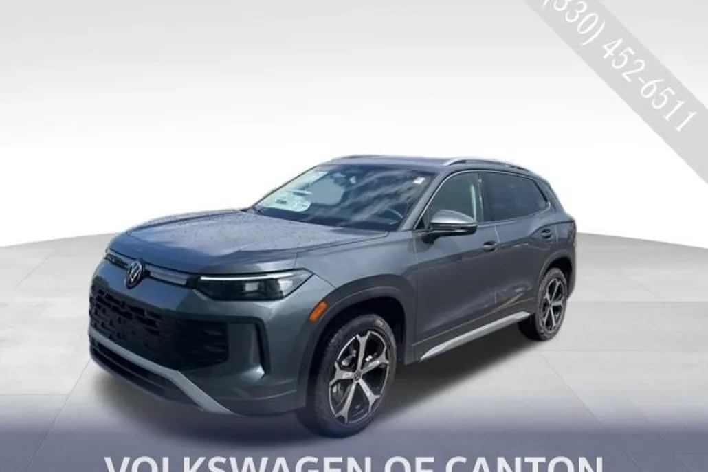 2025 Volkswagen Tiguan SE photo 1
