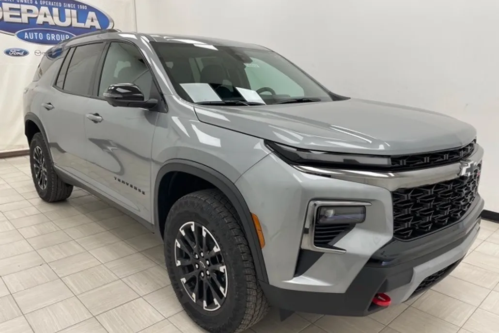 2026 Chevrolet Traverse Z71 photo 1