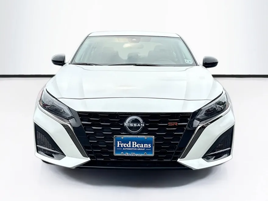2024 Nissan Altima 2.5 SR photo 1