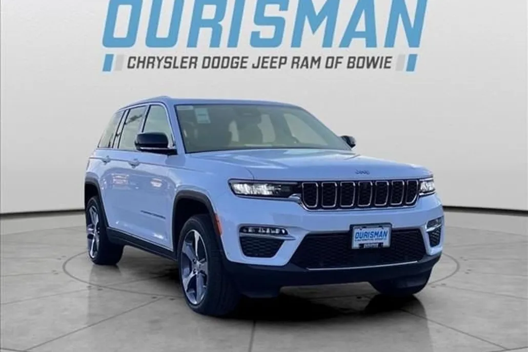 2024 Jeep Cherokee Base 4xe photo 1