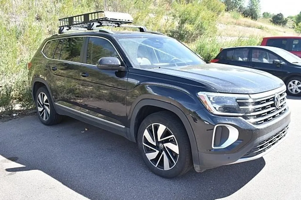 2024 Volkswagen Atlas SEL photo 1