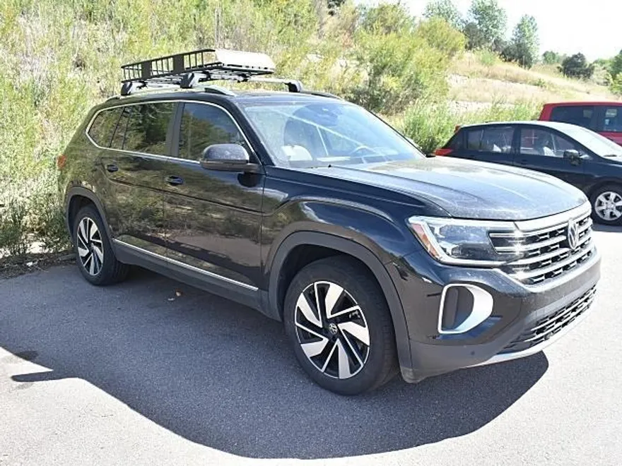 2024 Volkswagen Atlas SEL photo 1