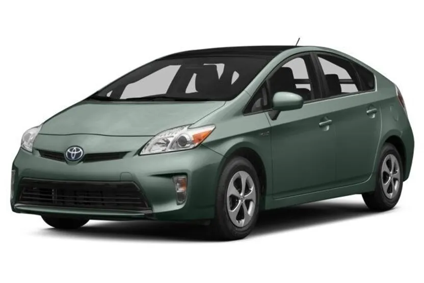 2015 Toyota Prius Three photo 1