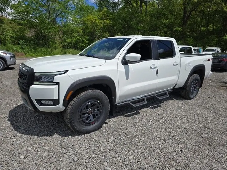 2025 Nissan Frontier PRO-4X photo 1