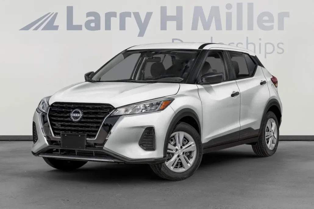 2025 Nissan Kicks Play S photo 1