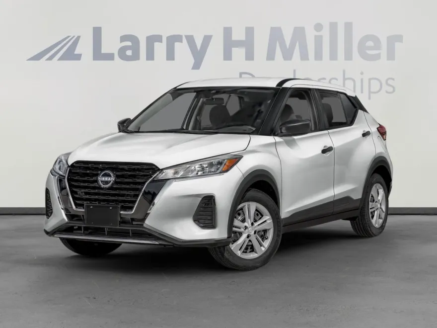 2025 Nissan Kicks Play S photo 1
