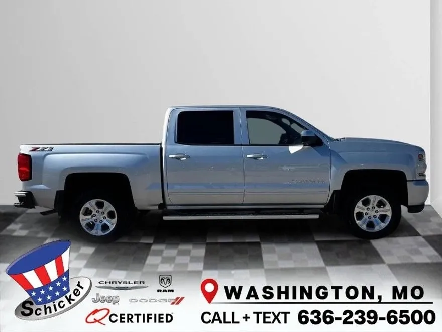 2018 Chevrolet Silverado 1500 LT photo 1