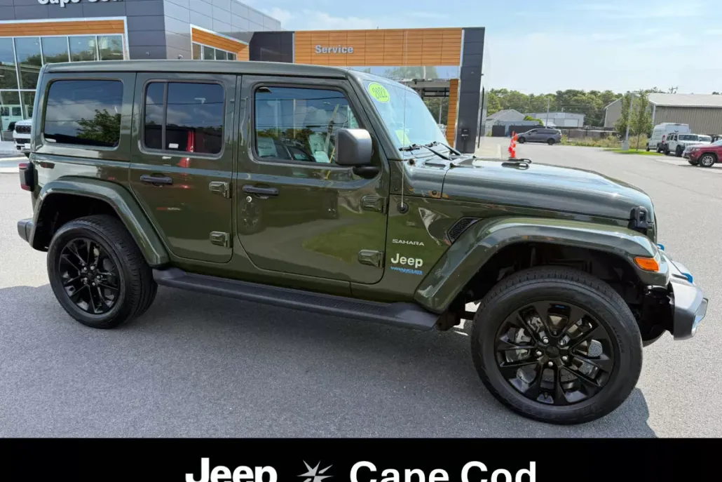 2022 Jeep Wrangler 4xe Unlimited Sahara photo 1