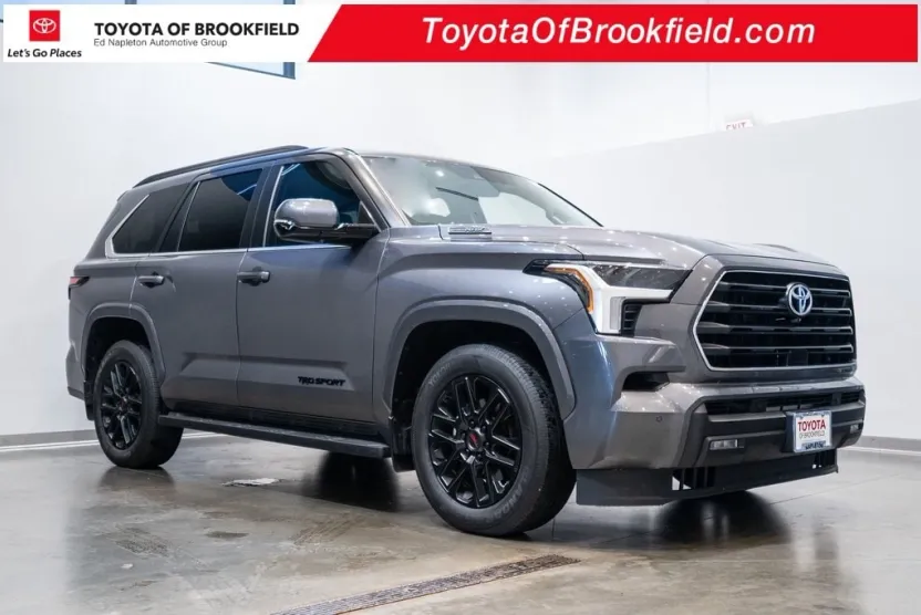 2024 Toyota Sequoia SR5 photo 1