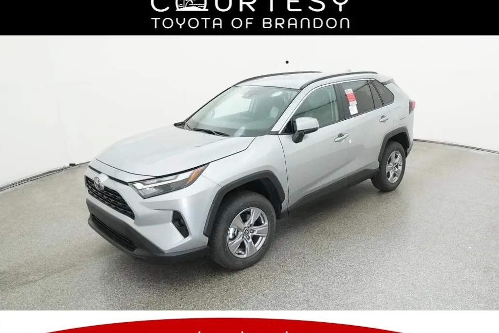 2025 Toyota RAV4 XLE photo 1