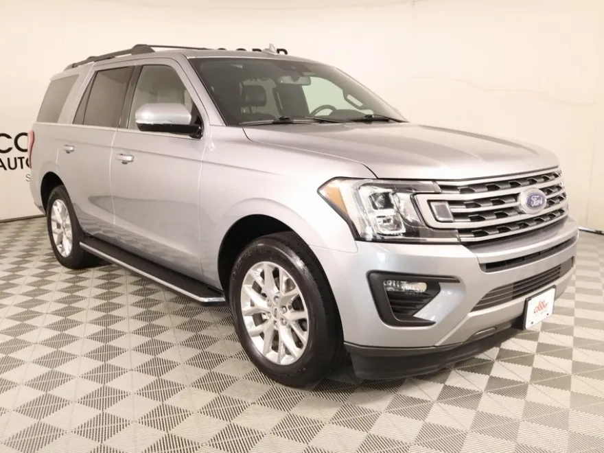 2021 Ford Expedition XLT photo 1
