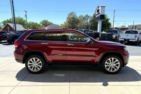 2017 Jeep Grand Cherokee Limited photo 3