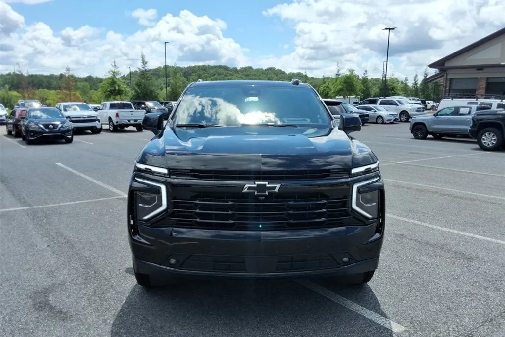 2025 Chevrolet Suburban RST photo 1