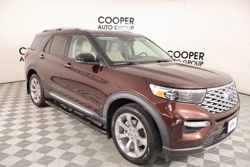 2020 Ford Explorer Platinum photo 1
