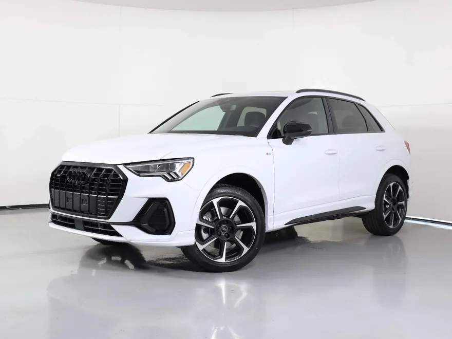 2025 Audi Q3 S line Plus 45 TFSI photo 1