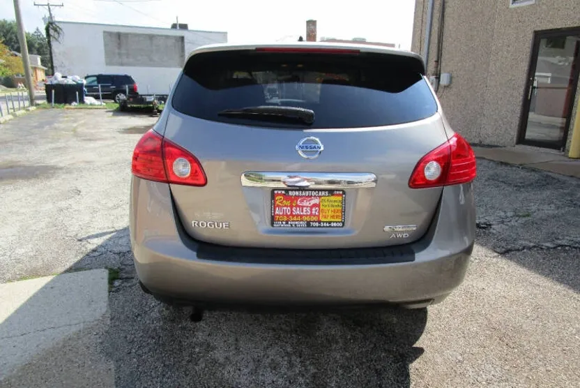 2013 Nissan Rogue S photo 1