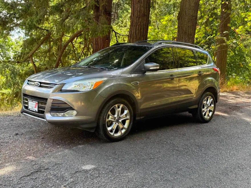 2013 Ford Escape SEL photo 1