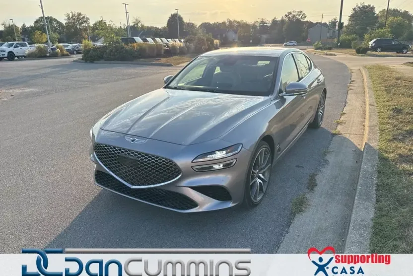 2023 Genesis G70 2.0T photo 1