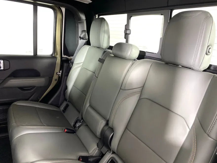 2025 Jeep Gladiator Mojave photo 1