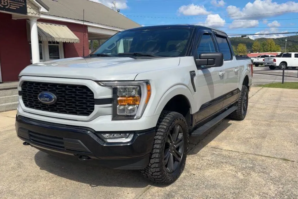 2023 Ford F-150 photo 1