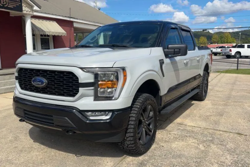 2023 Ford F-150 photo 1