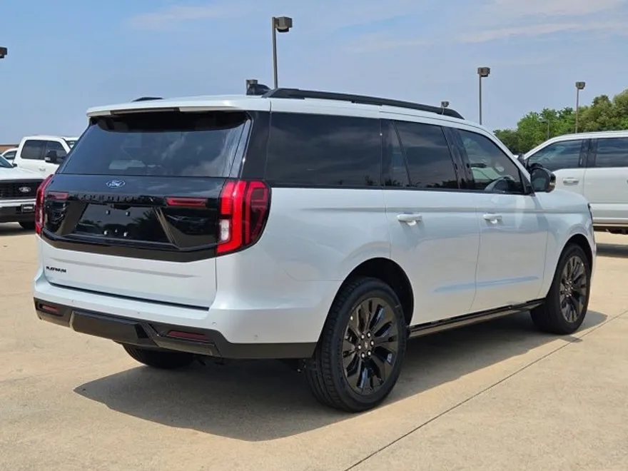 2025 Ford Expedition Platinum photo 1