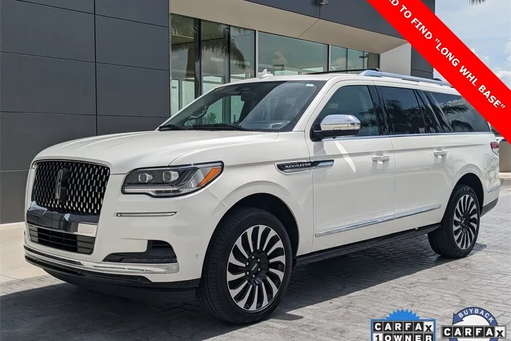 2024 Lincoln Navigator Black Label photo 1