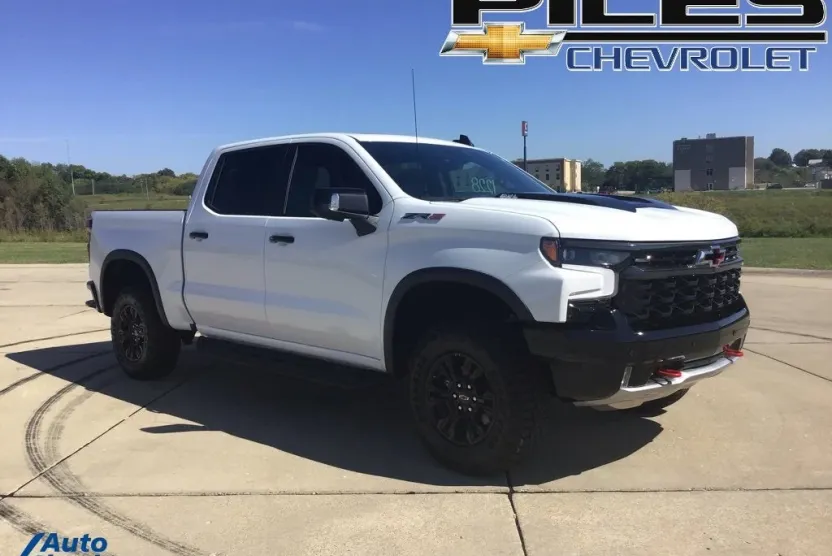 2025 Chevrolet Silverado 1500 ZR2 photo 1