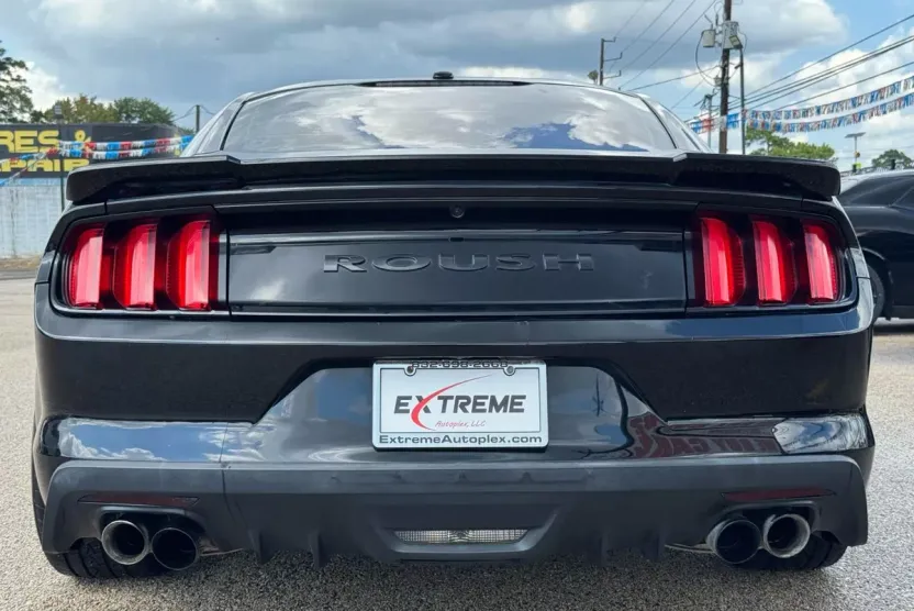 2015 Ford Mustang EcoBoost Premium photo 1