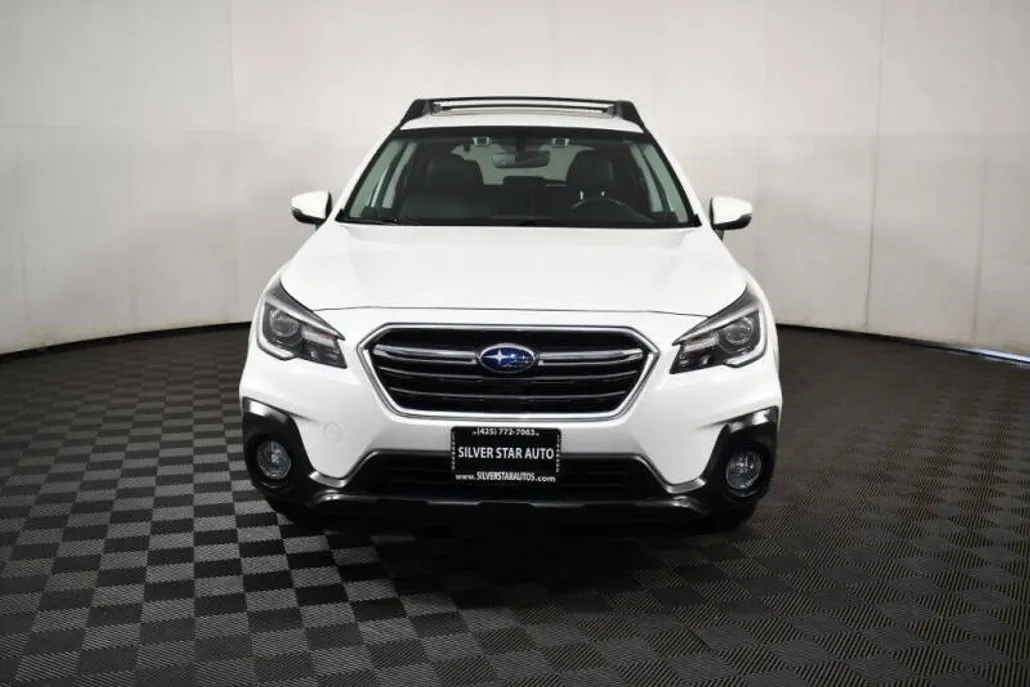 2018 Subaru Outback 2.5i Limited photo 1