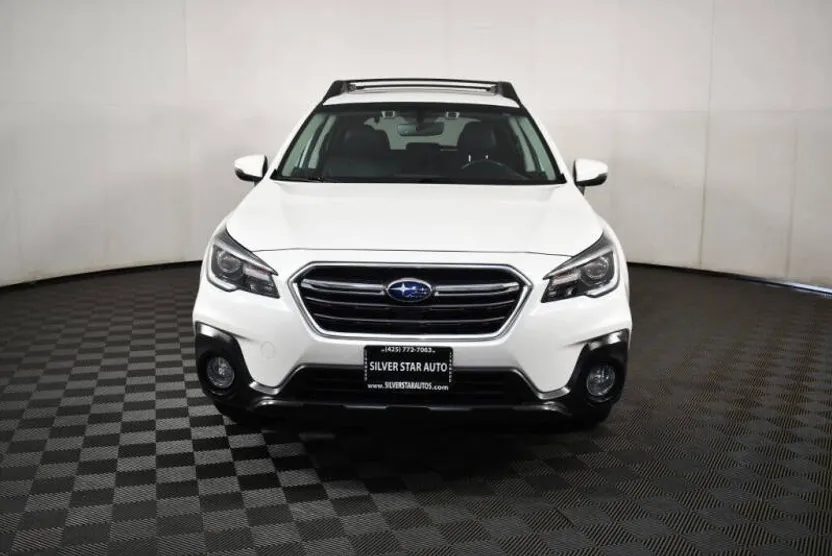 2018 Subaru Outback 2.5i Limited photo 1