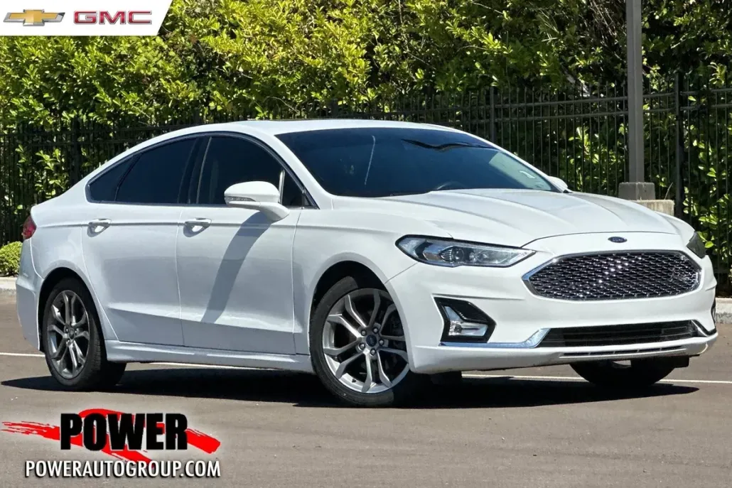 2020 Ford Fusion Hybrid Titanium photo 1