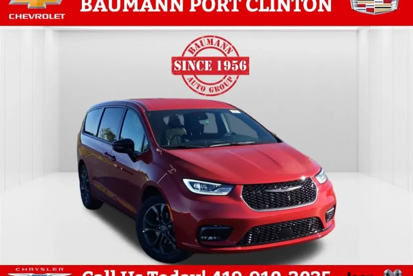 2026 Chrysler Pacifica photo 1
