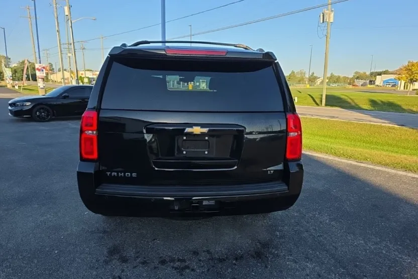 2015 Chevrolet Tahoe LT photo 1