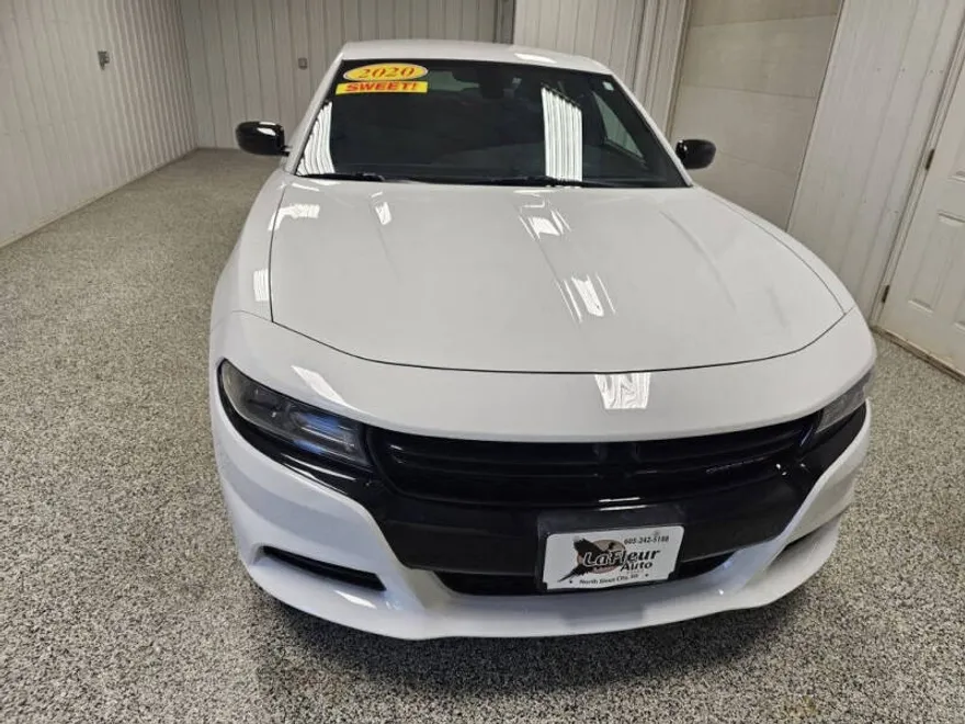 2020 Dodge Charger SXT photo 1