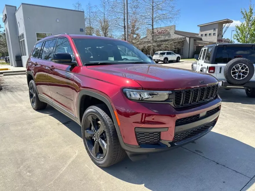 2025 Jeep Grand Cherokee Altitude X photo 1