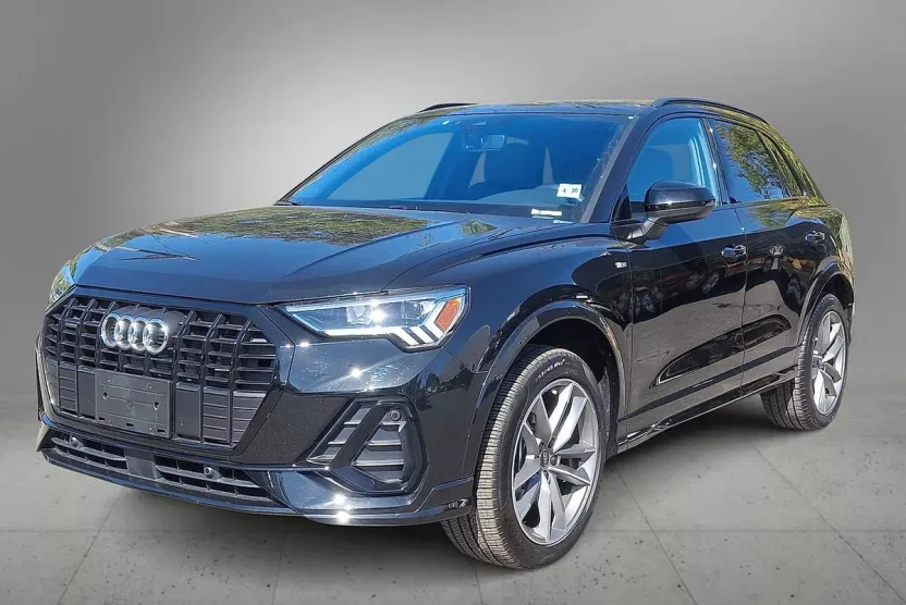 2025 Audi Q3 S line Premium photo 1